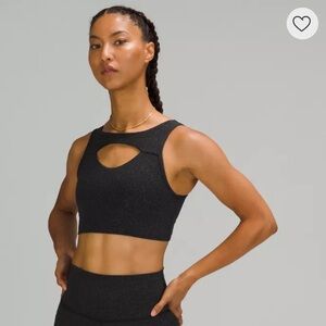 lululemon athletica Everlux Cut-Out Train Bra *Medium
Support B/C Cup